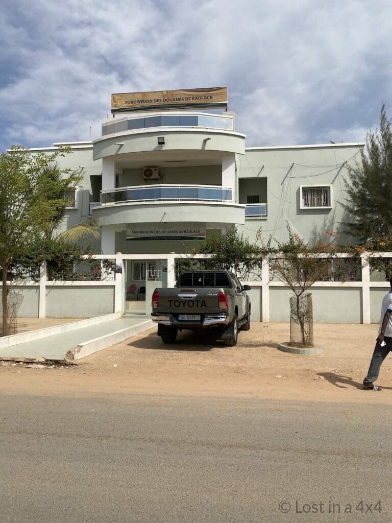 Douane customs office in Kaolack, Senegal for extending passavant for overlanders