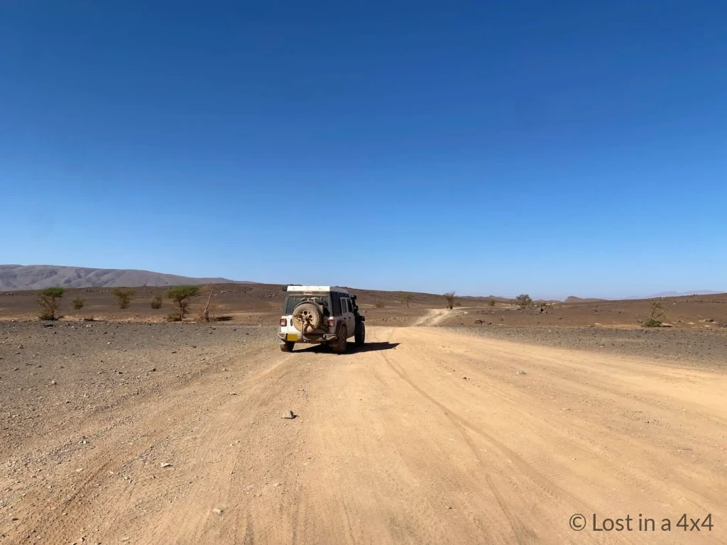 13 Essential Overlanding Comfort Items for Long-Term Travel (Real Jeep Setup & Experience)