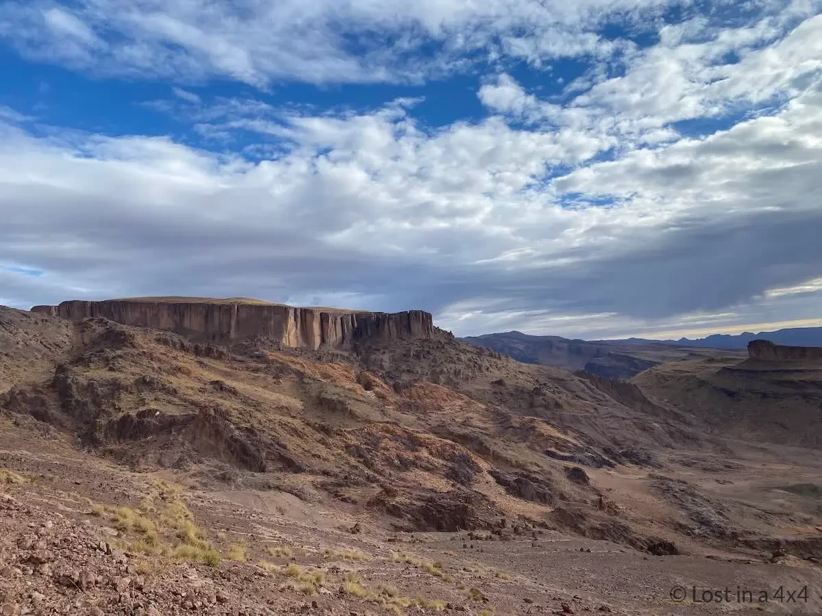 Rocky mountains and deep valleys along the remote 4x4 route near Pâte de l'Éléphant in Morocco.